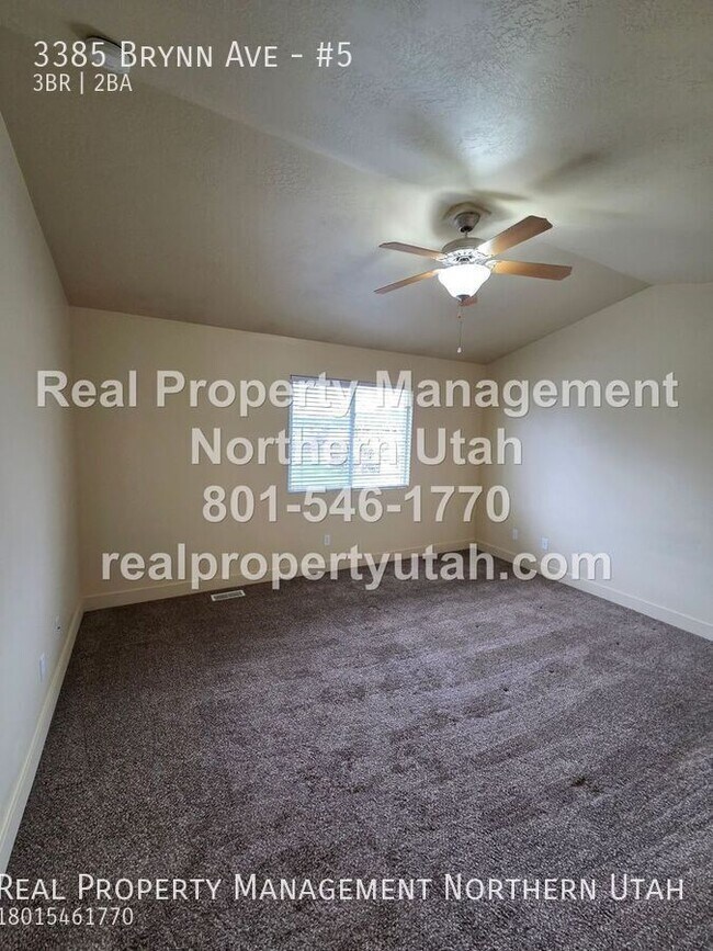 Building Photo - 3385 S Brynn Ave