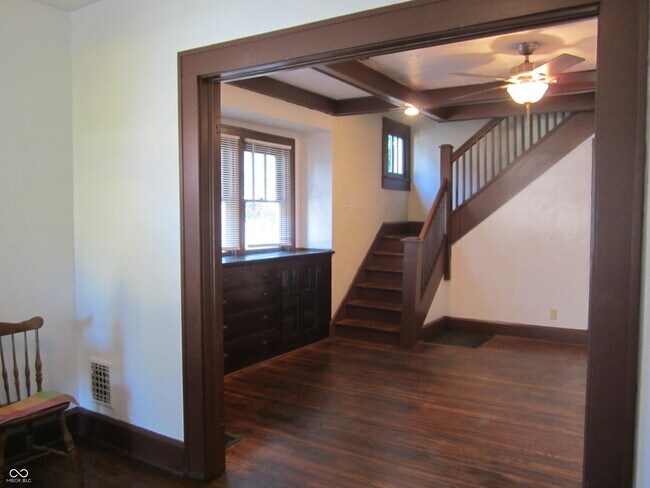 Building Photo - 3211 N Park Ave