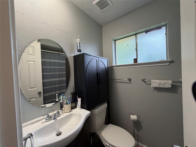 Building Photo - 11423 Graywood Dr