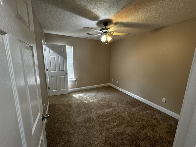 Building Photo - Home for Rent
