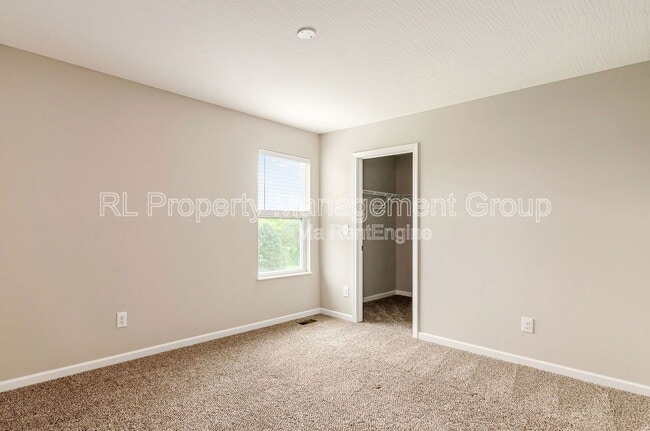 Building Photo - 578 Tallman St