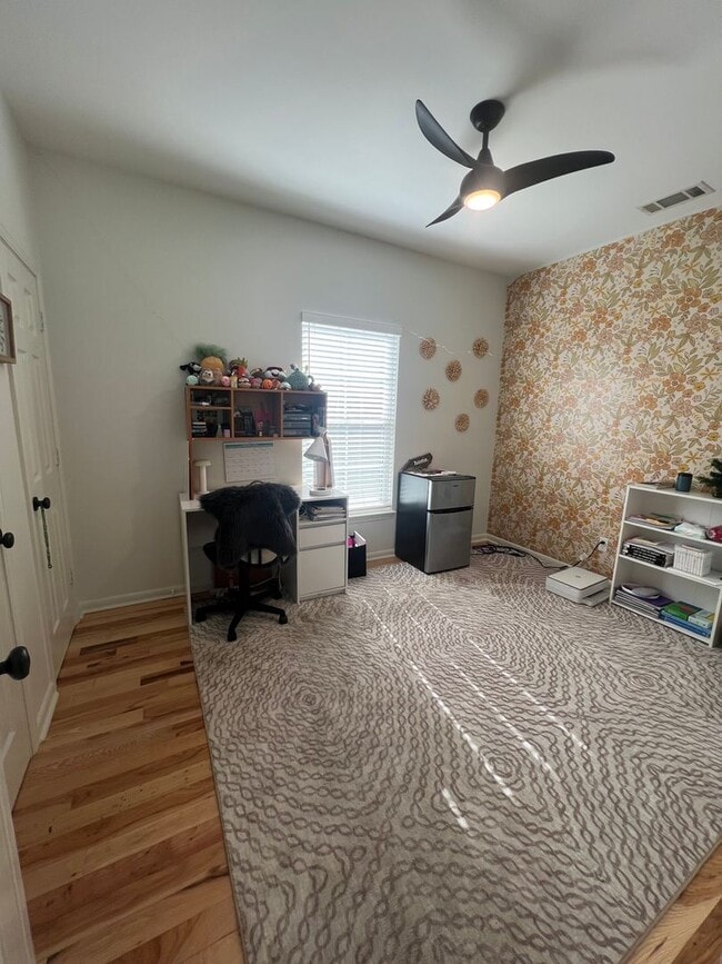 Building Photo - 4 Bedroom with Office Space Near Tulane/Lo...