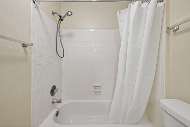 Building Photo - 14018 Danton Falls Dr