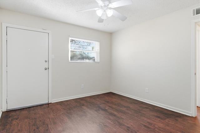 Building Photo - 1200 Tyra Ln