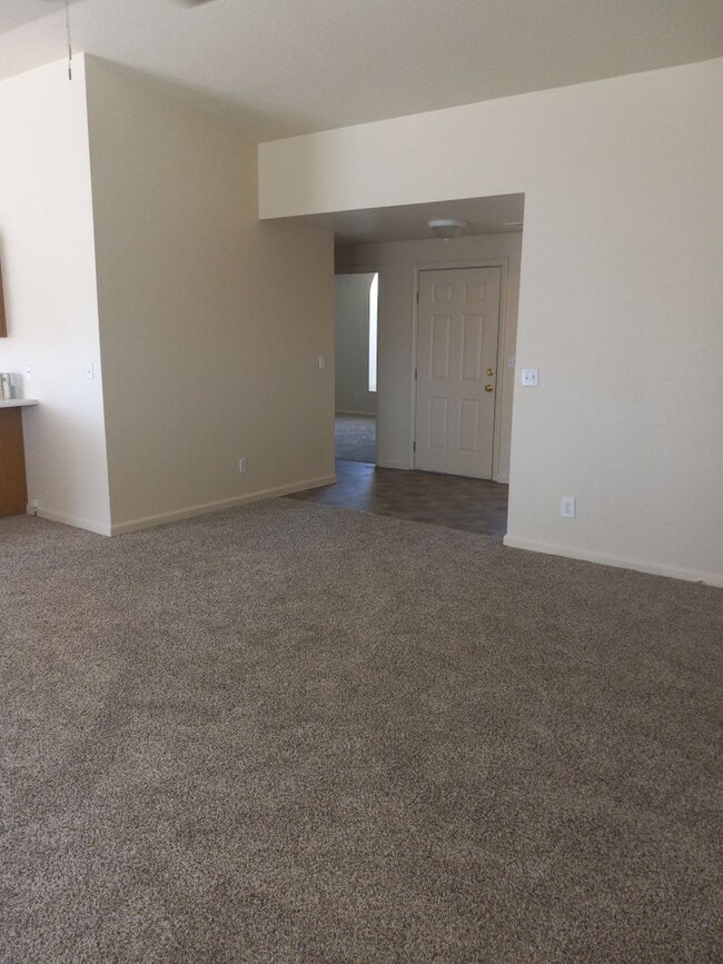Building Photo - Bright & Spacious Dayton Home with Large Backyard – $2,250