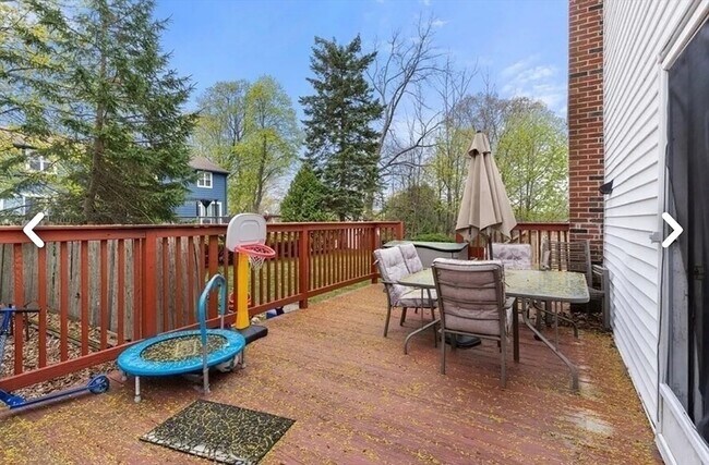 Building Photo - 264 Greene St