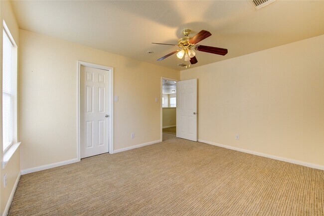 Building Photo - 6422 Mildenhall Ct