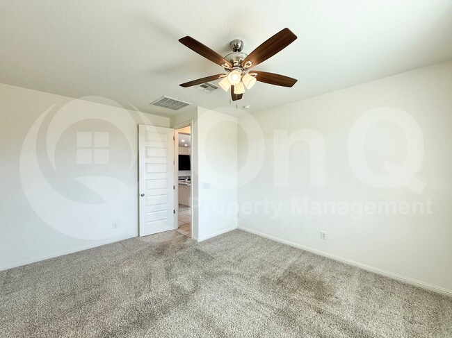 Building Photo - 747 W Nova Pl