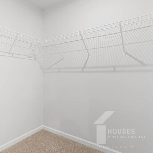 Building Photo - 100 Randwick Ln