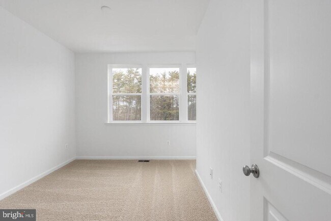 Building Photo - 2546 Neabsco Common Pl