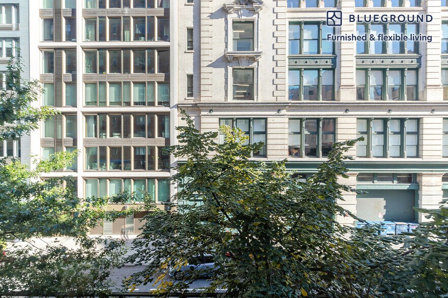 Building Photo - 120 W 21st St