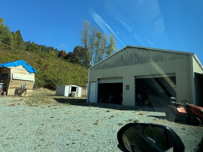 Building Photo - 4 bed 2 bath in Milo