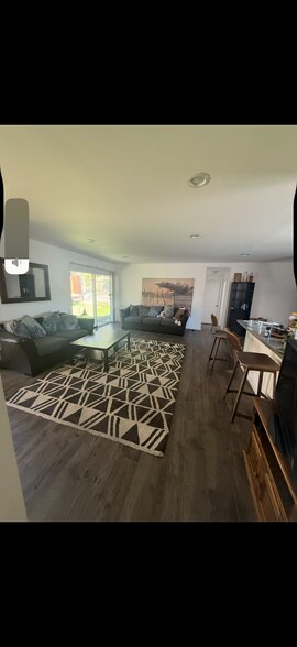 Building Photo - 4975 Tierra Baja Way
