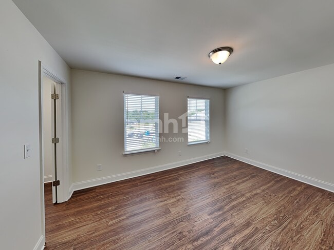 Building Photo - 6188 Bridlewood Ln