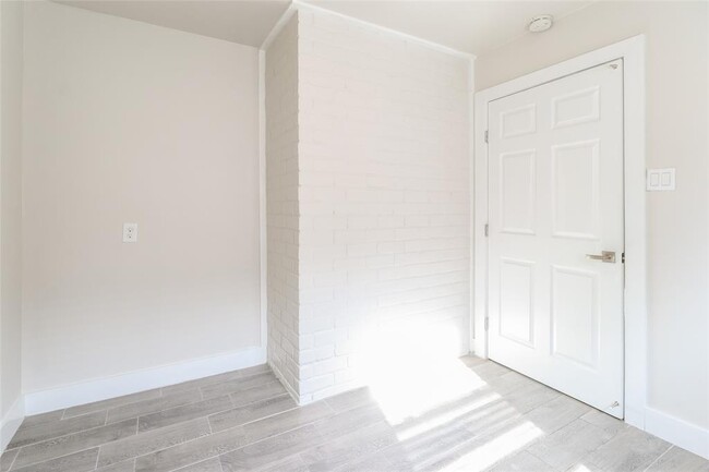 Building Photo - 4719 Hidden Springs Dr