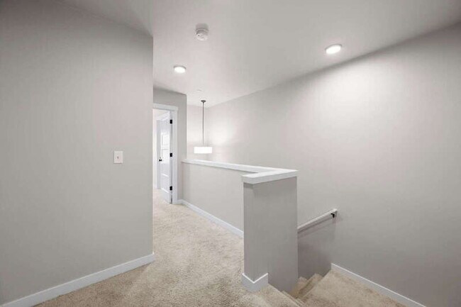 Building Photo - 13717 Admiralty Way