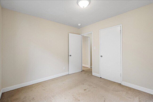 Building Photo - 2234 Santa Clara Ave