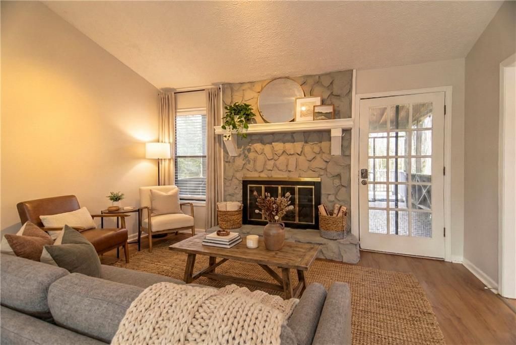 Building Photo - 516 Faith St