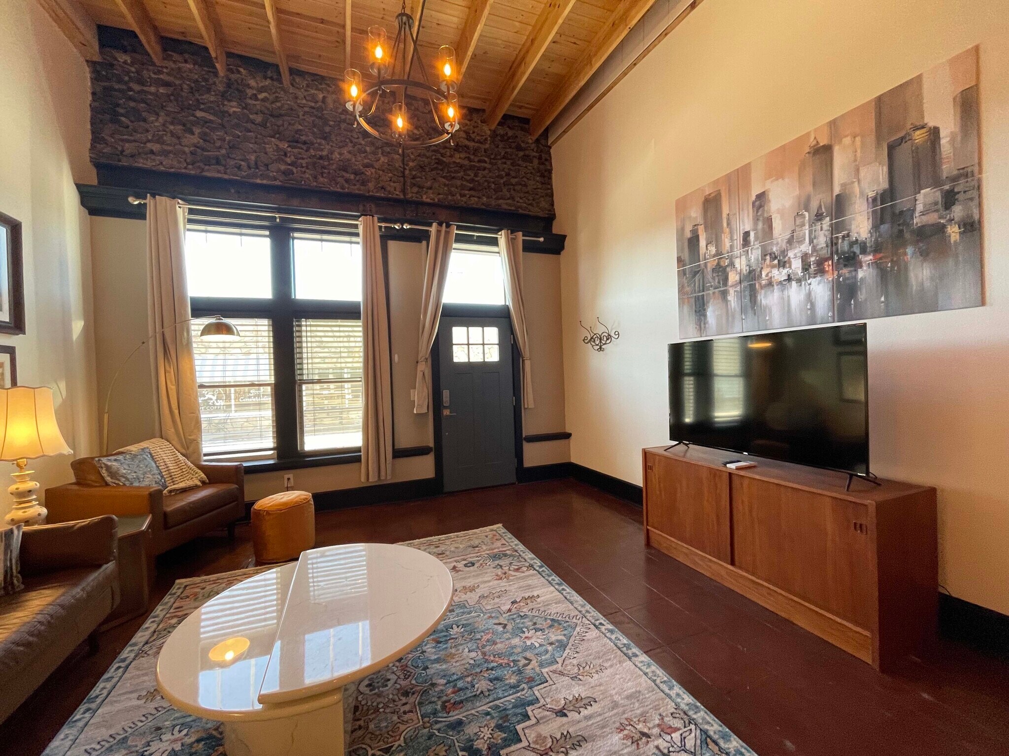 Building Photo - 719 S. Baker St.