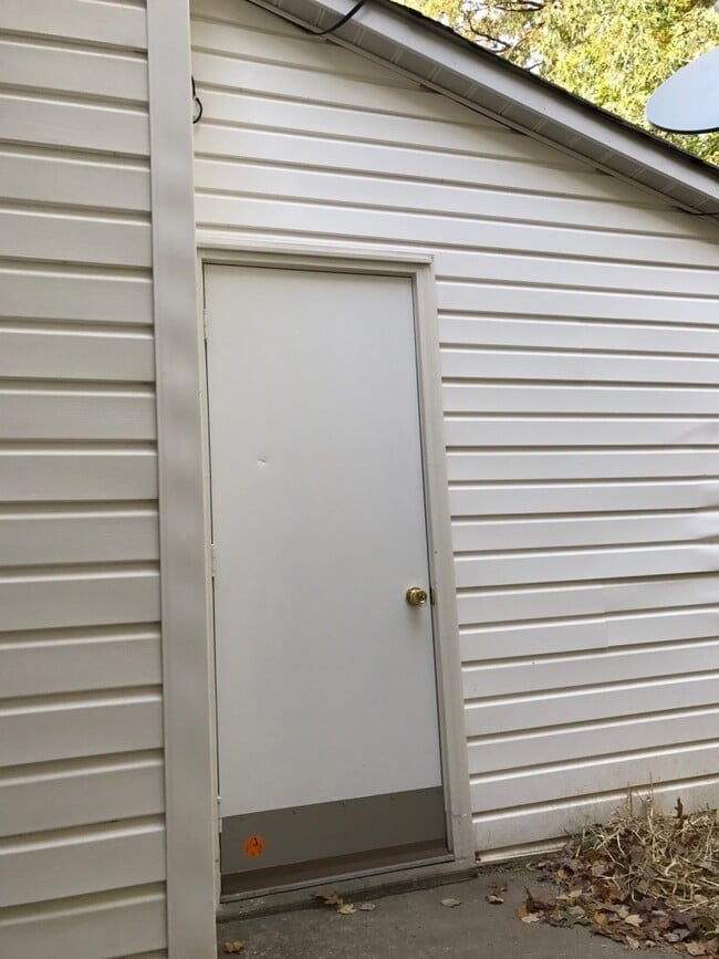 Building Photo - Church Drive