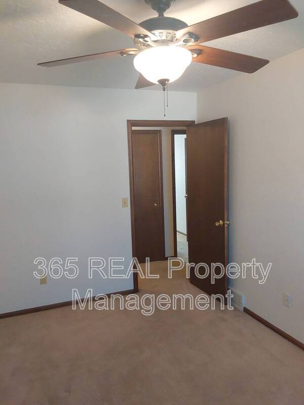 Building Photo - 909 44th Ave Ct