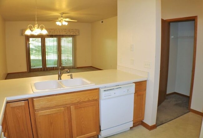 Building Photo - $1,215 | 2 Bedroom, 2 Bathroom CONDO | Designed for Ages 55+ | PET Friendly* | Available for Nove...