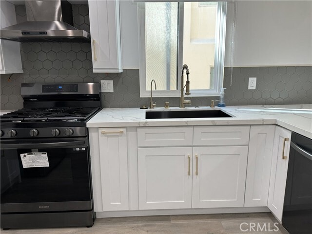 Building Photo - 11438 Moorpark St