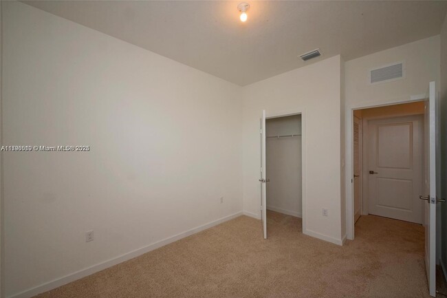 Building Photo - 766 SW 12th St
