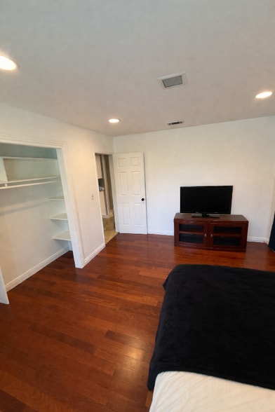 Building Photo - 483 Rancho Del Sol Dr