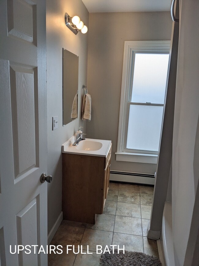 Upstairs full bath - 329 N 2nd St