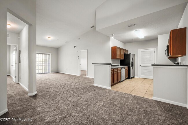 Building Photo - 4920 Key Lime Dr