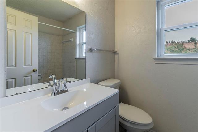 Building Photo - 929 Vedral Pl