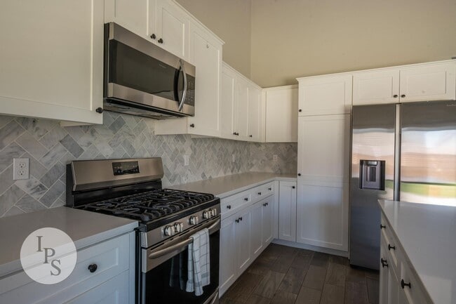 Building Photo - Clovis East Home, 2BR/2BA, Built 2019 in C...
