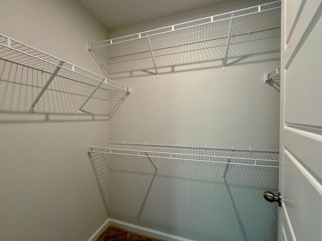 Building Photo - 276 Shingle Oak Rd