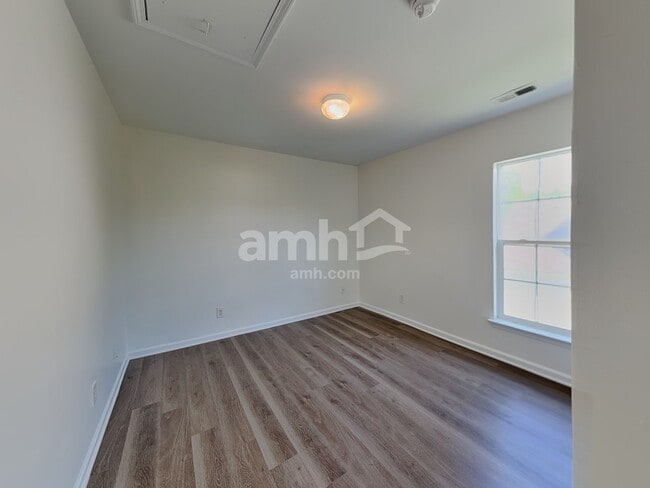 Building Photo - 4513 Sedgewood Ln