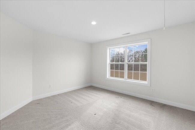 Building Photo - 8 Katie Dr