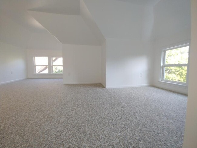 Building Photo - 1210 W 32nd St