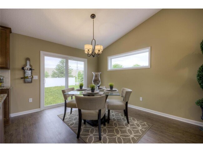 Building Photo - 9780 Jordan Ave NE