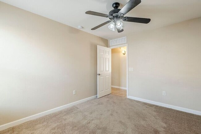 Building Photo - Pending/ Rented - Bright & Airy 4-Bedroom ...