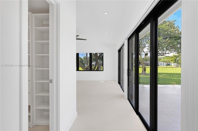 Building Photo - 8000 SW 139th Ter