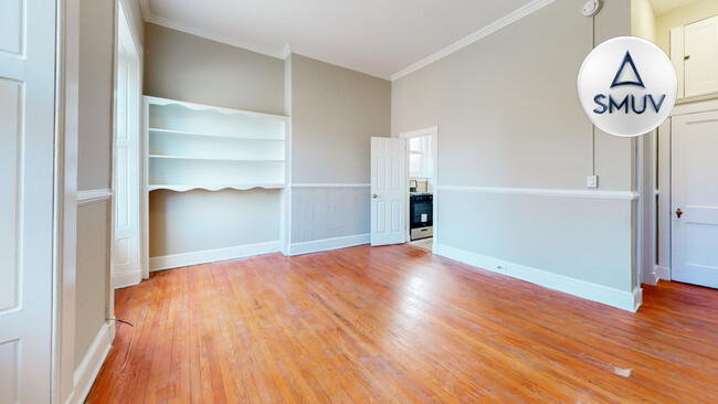 Building Photo - Charming studio in Mount Vernon w/shared l...