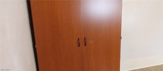 Building Photo - 956 Grant Ave