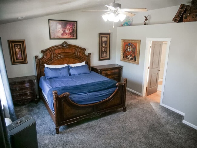 Building Photo - 151 Cub St W