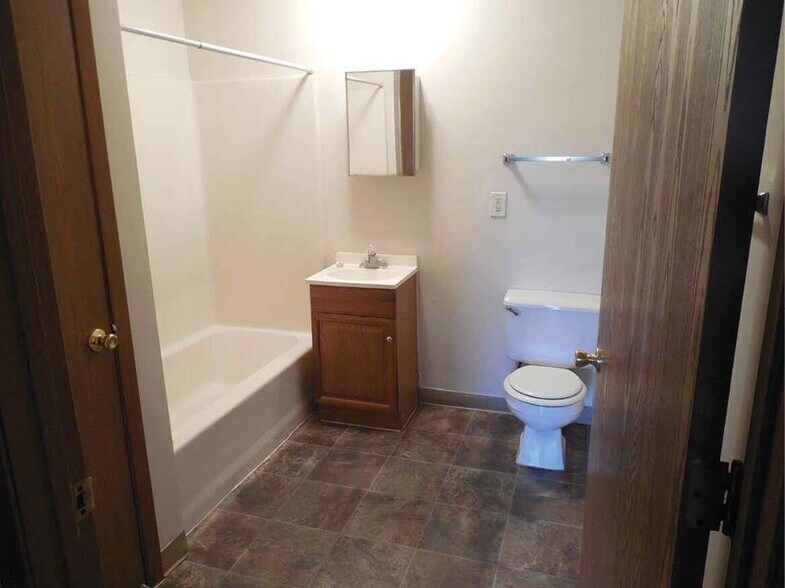 Building Photo - 1912 S 15th St