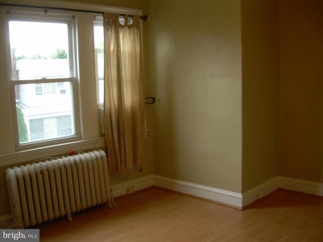 Building Photo - 996 Anchor St