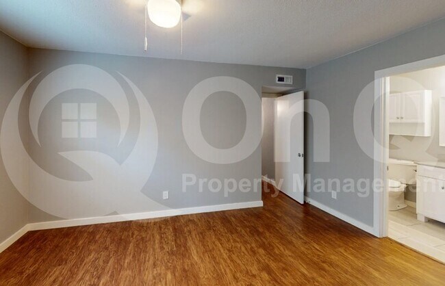 Building Photo - 3014 Tres Logos Ln