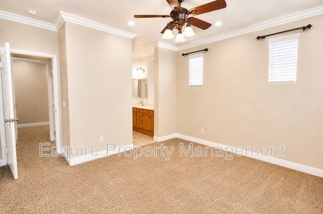 Building Photo - 2337 Chapel Dr