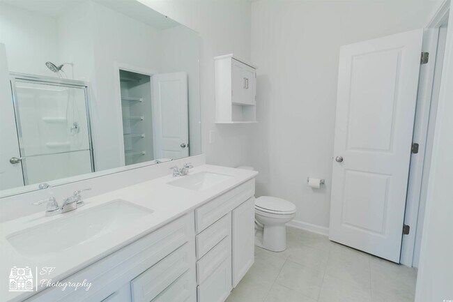 Building Photo - 3320 Candytuft Dr