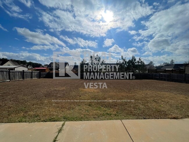 Building Photo - 904 Rainbow Springs Rd