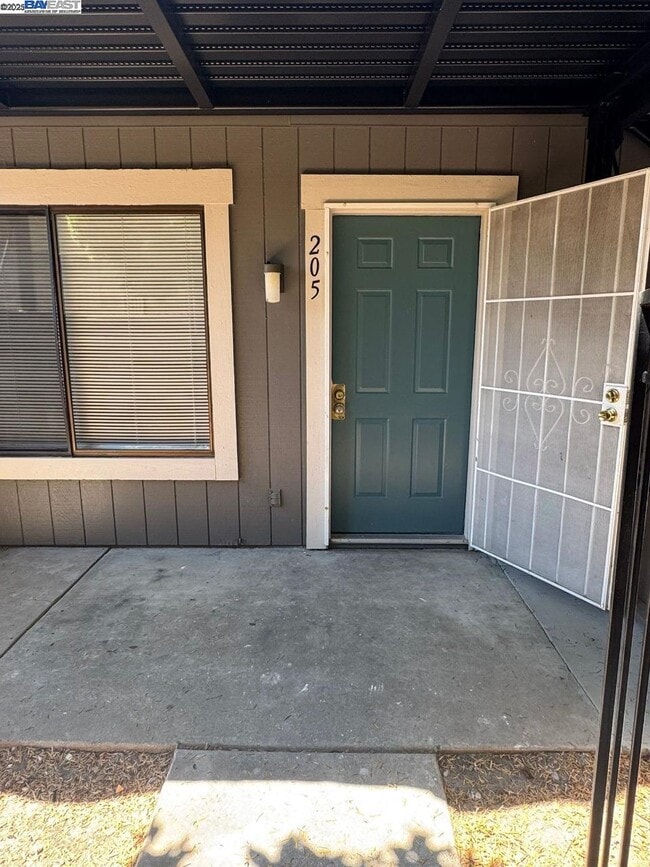 Primary Photo - 205 Ladera Plaza